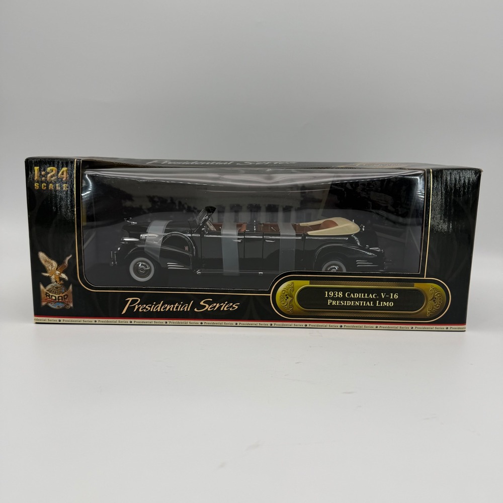YAT MING Road Signature Presidential Series 1938 Cadillac V-16 Presidential Limo